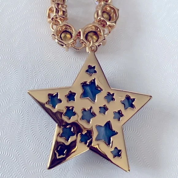 New Betsey Johnson
Star Short Pendant Necklace - Picture 7 of 10